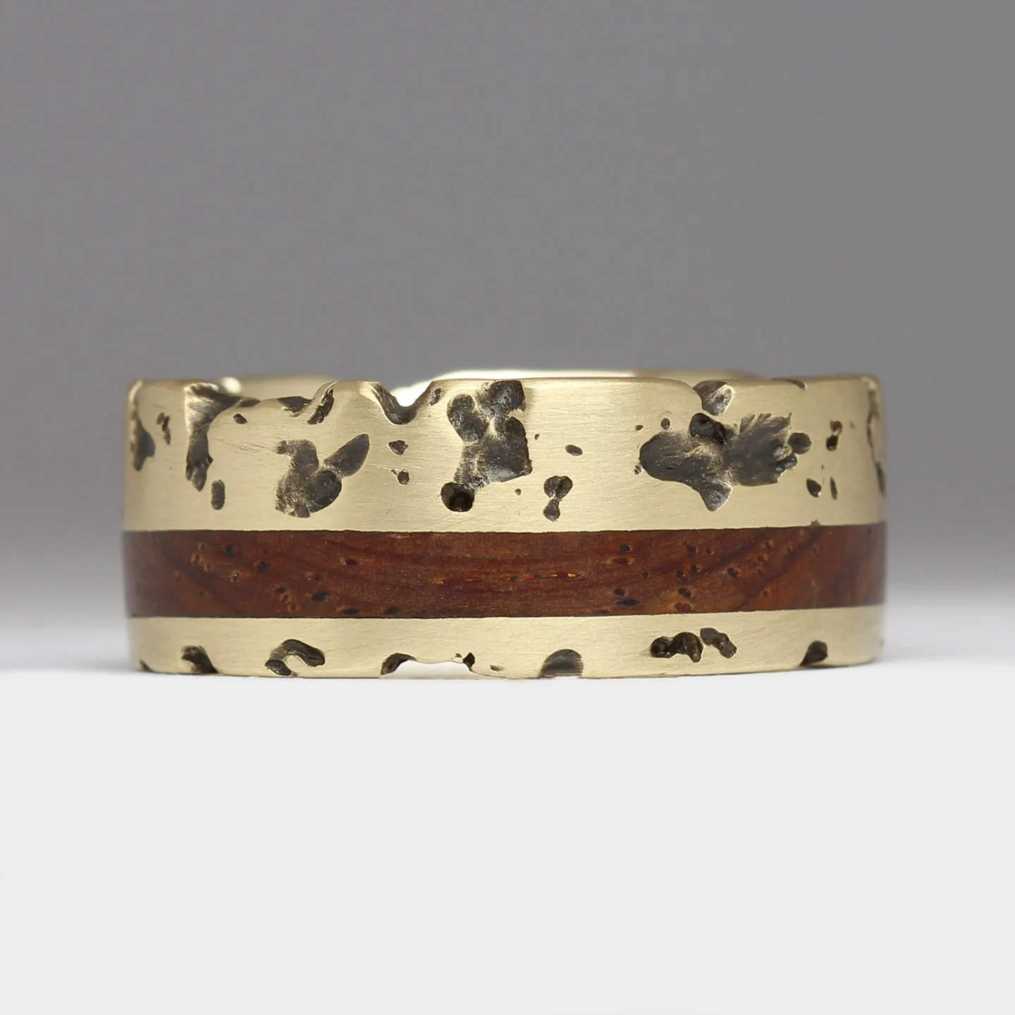 R52A 10mm Wood Rock Ring - Image 5