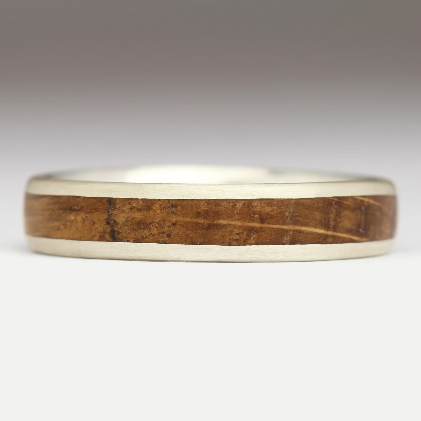 R55 5mm Comfort Wood Inlay Ring - Image 6