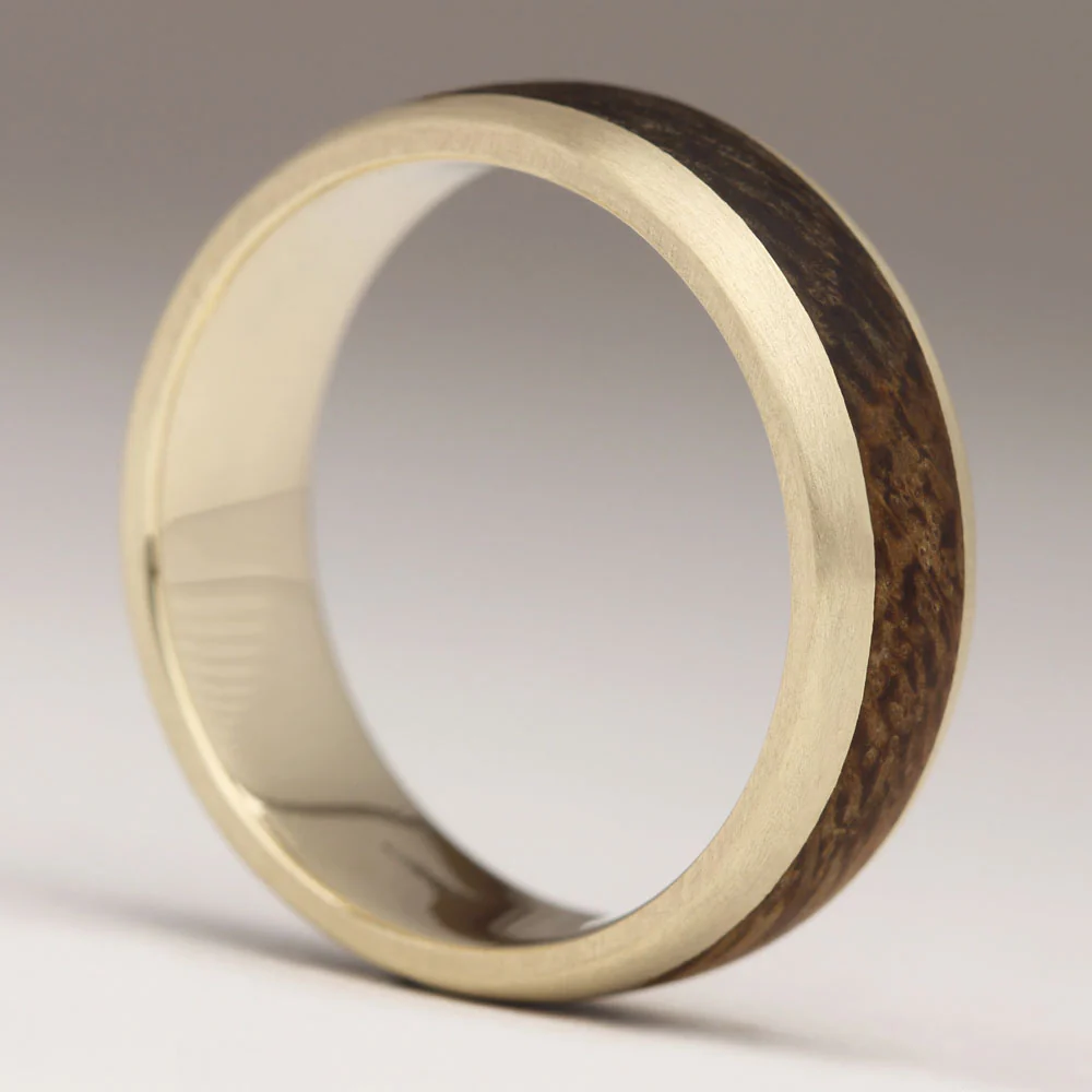 R55 7mm Comfort Wood Inlay Ring - Image 4