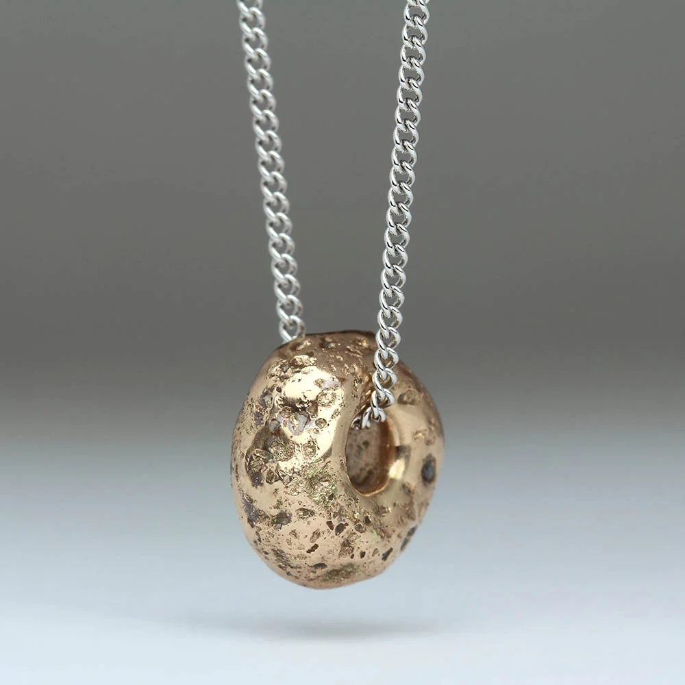 Sandcast 18ct Gold Drop Pendant - Image 3