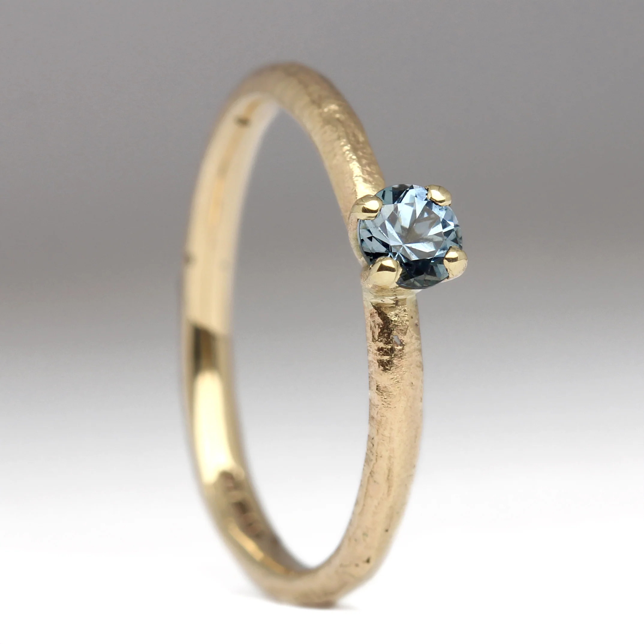 Godrevy - Sandcast 0.3ct Montana Sapphire Ring - Image 4