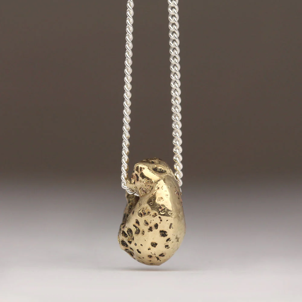 Sandcast 9ct Gold Drop Pendant - Image 3