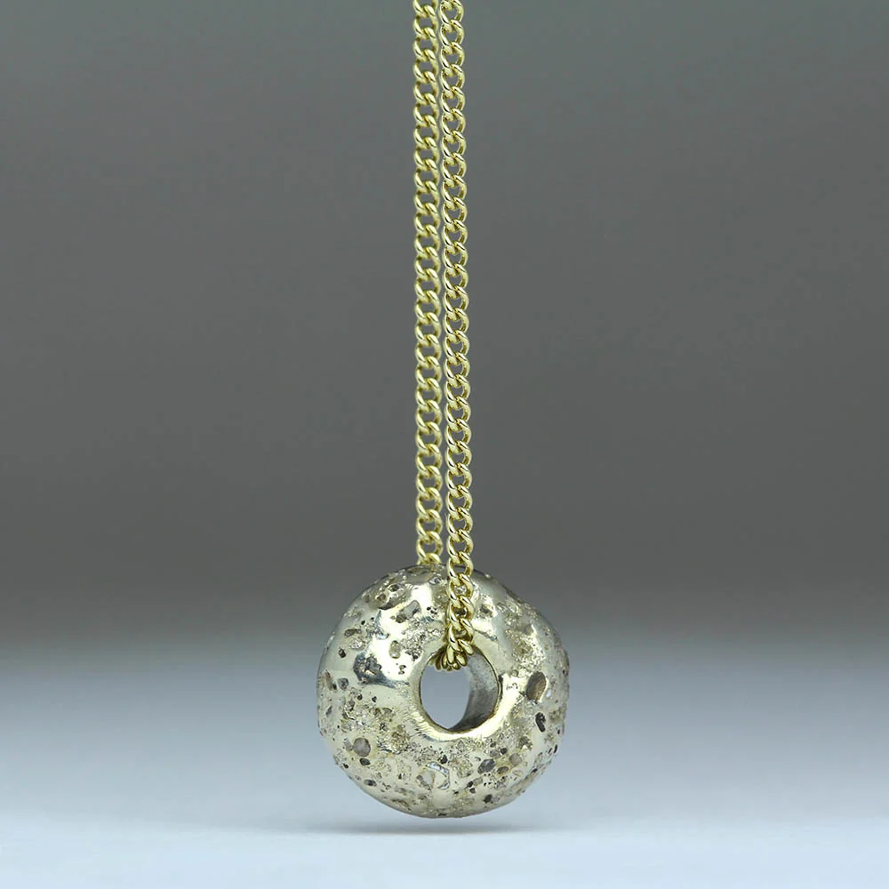 Sandcast 9ct Gold Drop Pendant - Image 6